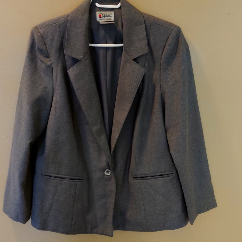 D'Allaird's Grey Blazer